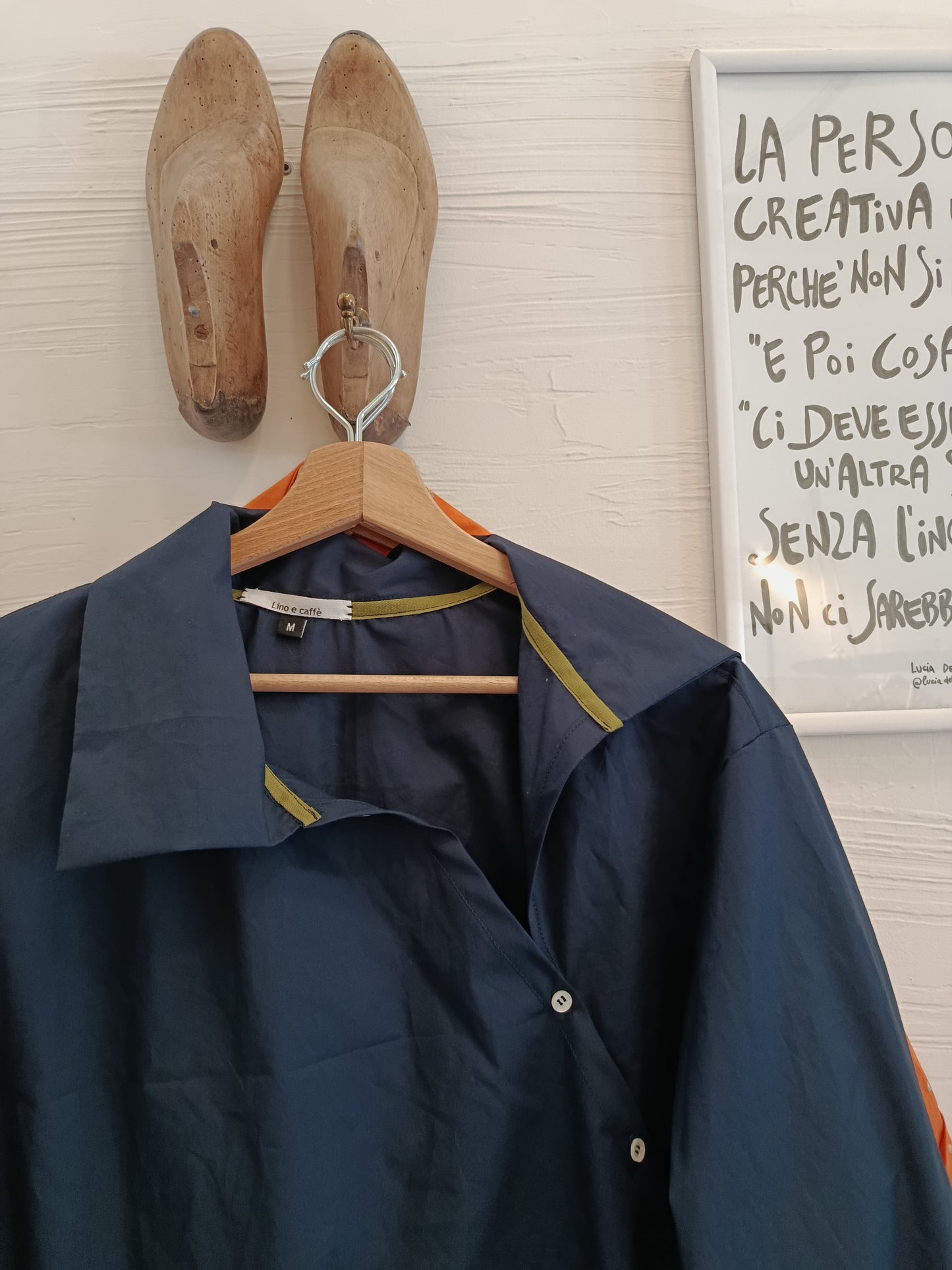 Camicia in lino con bottoni laterali- asimmetrica