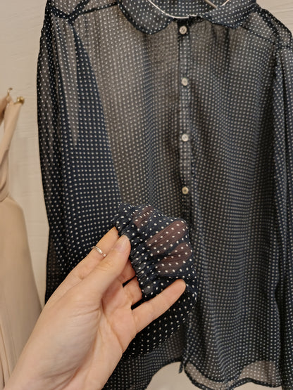 Camicia basic voile a pois leggera e trasparente