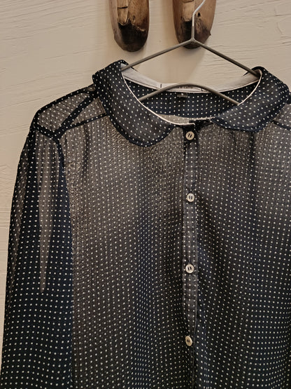 Camicia basic voile a pois leggera e trasparente