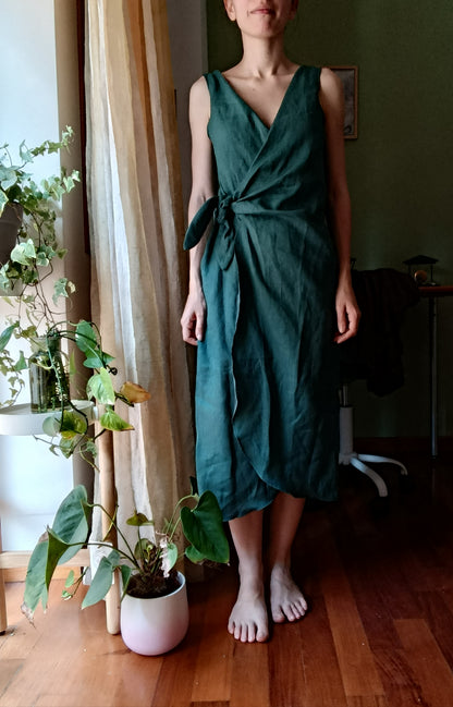 Vestito in lino a portafoglio- nodo