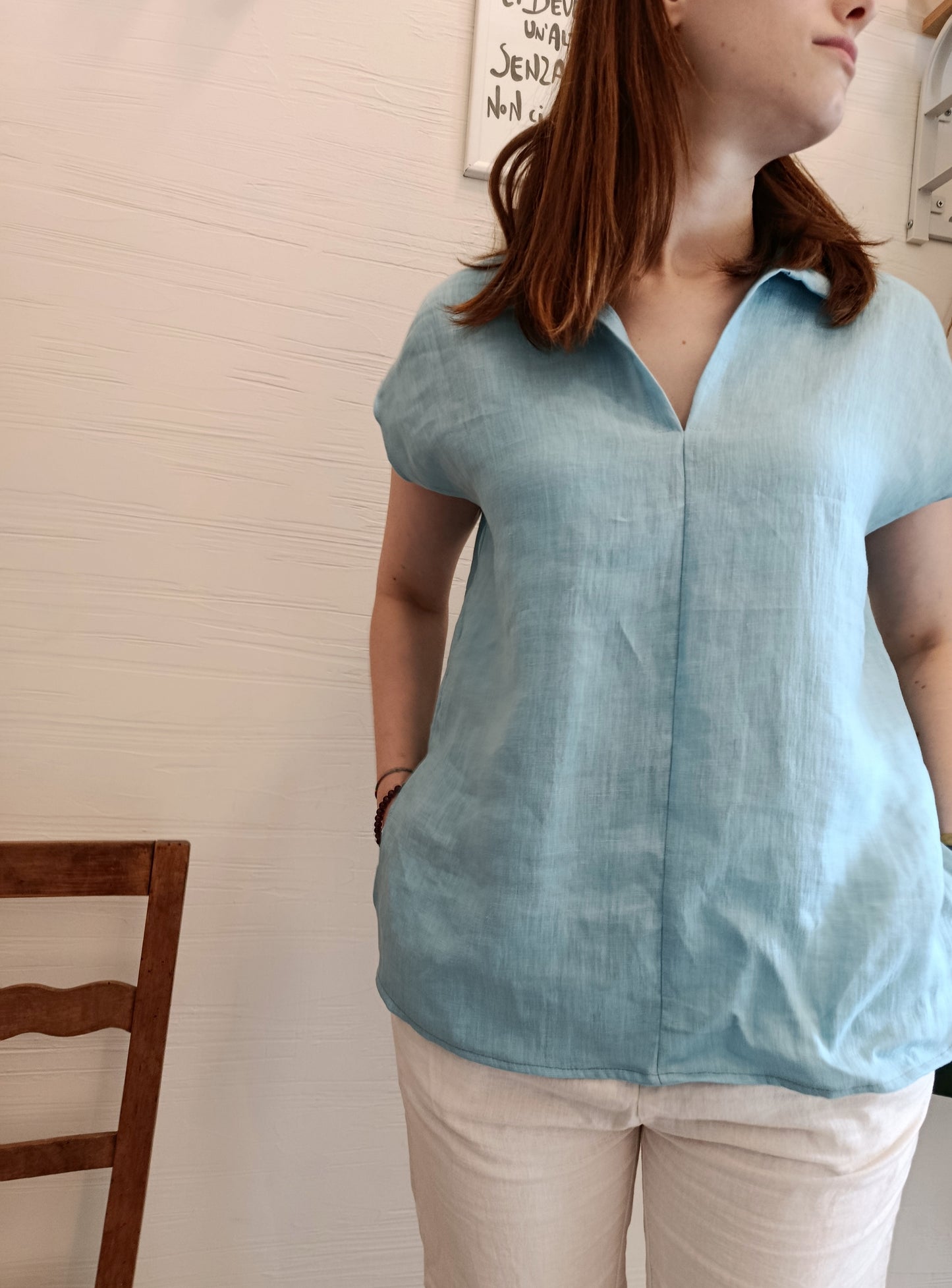 Blusa in lino scollo a v- Linea